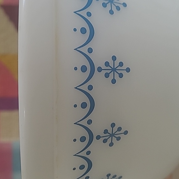 VINTAGE PYREX SNOWFLAKE MIXING BOWL 402 - Picture 2 of 6